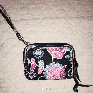 vera bradley wristlet